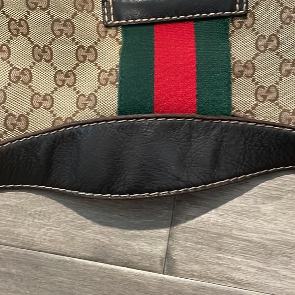 Gucci canvas should bag. - Picture 15 of 16